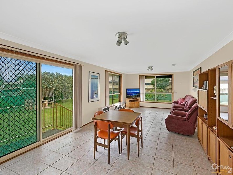 13 Stewart St, The Entrance North NSW 2261