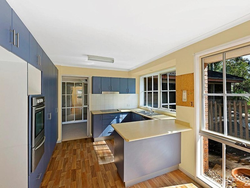 12 Haigh Close, Berkeley Vale NSW 2261