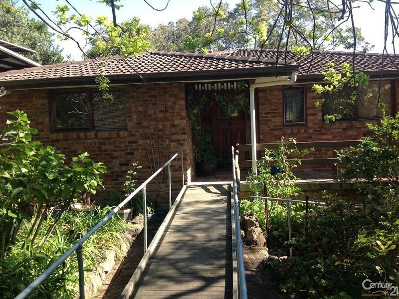 18 Lavinia St, Forresters Beach NSW 2260