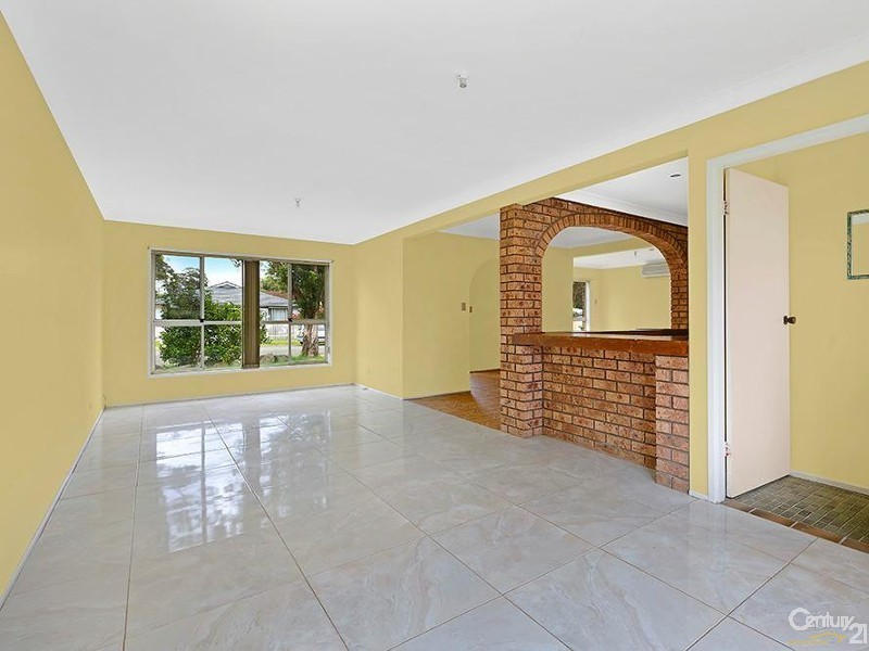 12 Colleen Street, Berkeley Vale NSW 2261