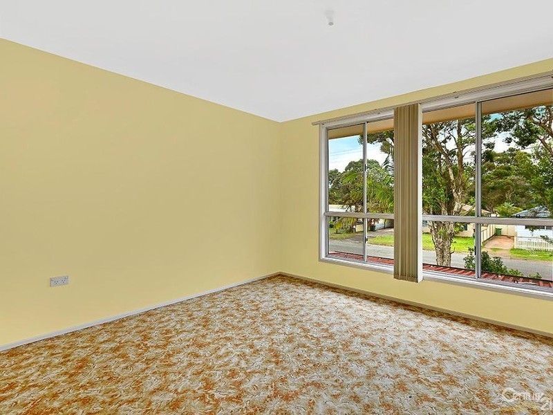 12 Colleen Street, Berkeley Vale NSW 2261