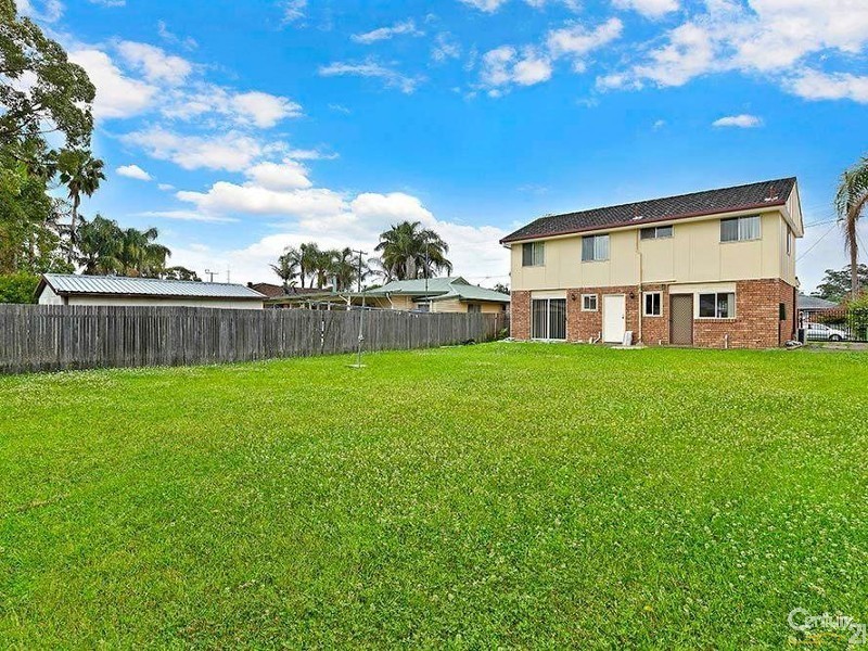 12 Colleen Street, Berkeley Vale NSW 2261