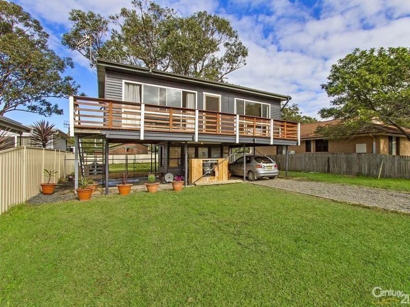 46 Gregory Street, Berkeley Vale NSW 2261