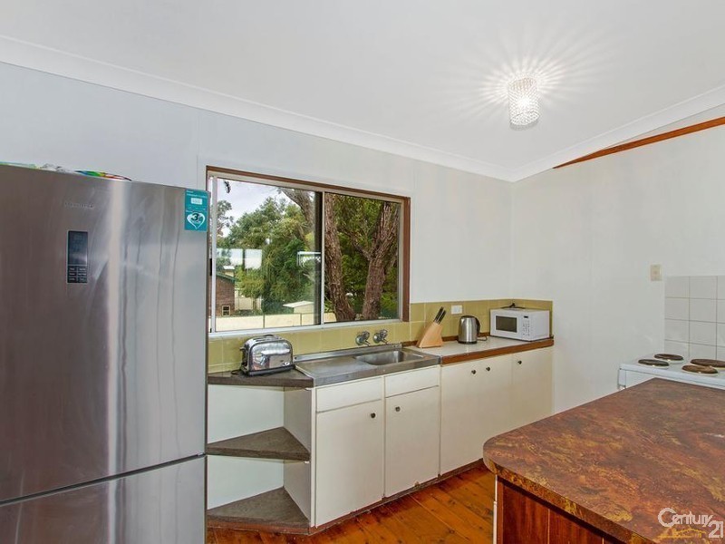 46 Gregory Street, Berkeley Vale NSW 2261