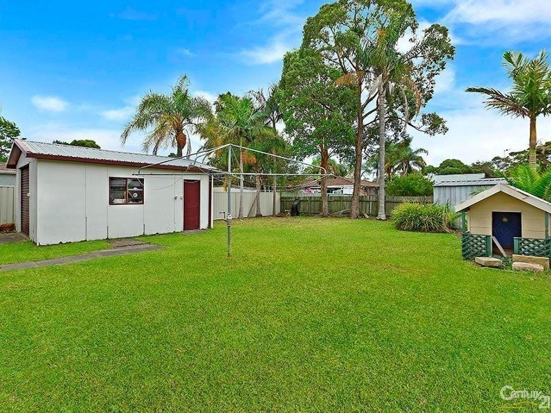 17 Emerald Place, Berkeley Vale NSW 2261