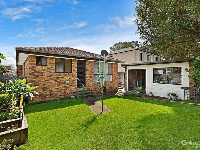 24 Lakeside Parade, The Entrance NSW 2261
