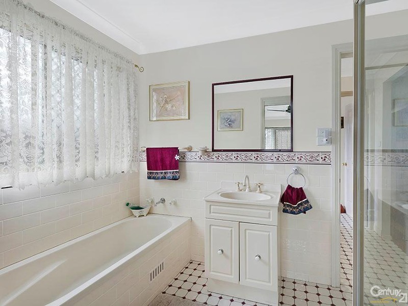 17A Yethonga Avenue, Blue Bay NSW 2261