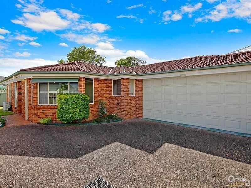 2/10 Karooah Avenue, Blue Bay NSW 2261