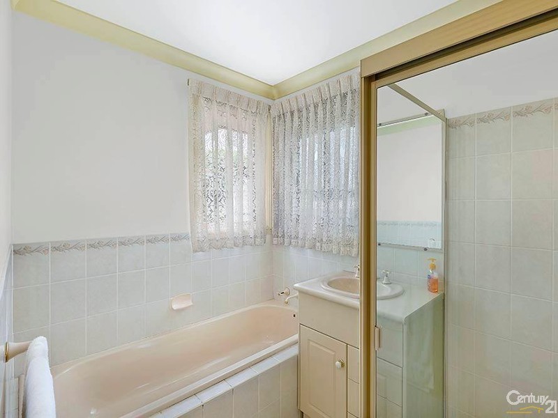 2/10 Karooah Avenue, Blue Bay NSW 2261