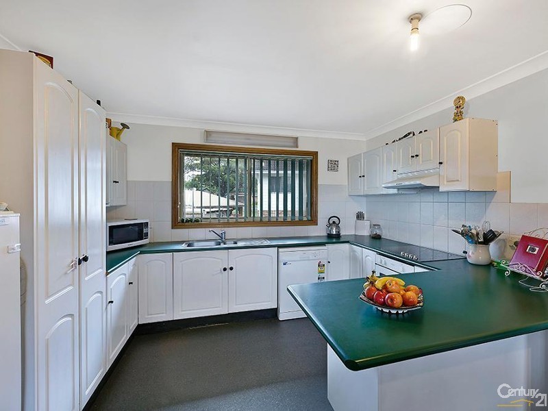 39 Winbin Crescent, Gwandalan NSW 2259