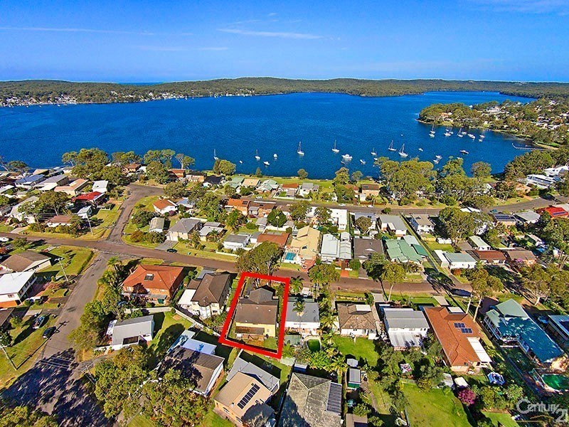 39 Winbin Crescent, Gwandalan NSW 2259