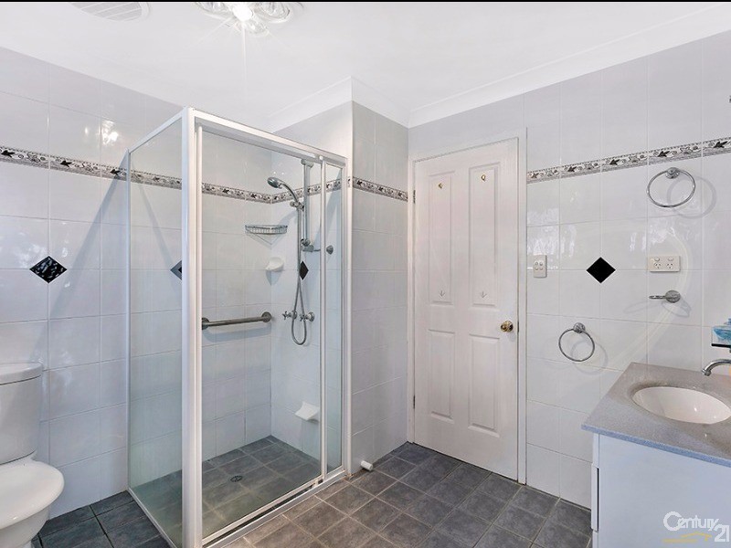 23 Black Swan Street, Berkeley Vale NSW 2261