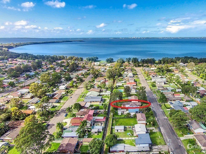 23 Black Swan Street, Berkeley Vale NSW 2261