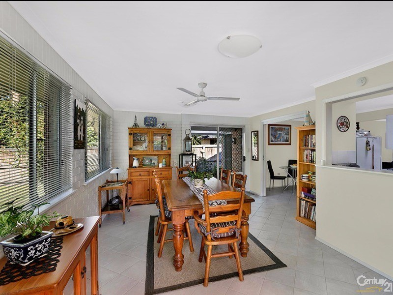 3 Loxley Close, Berkeley Vale NSW 2261