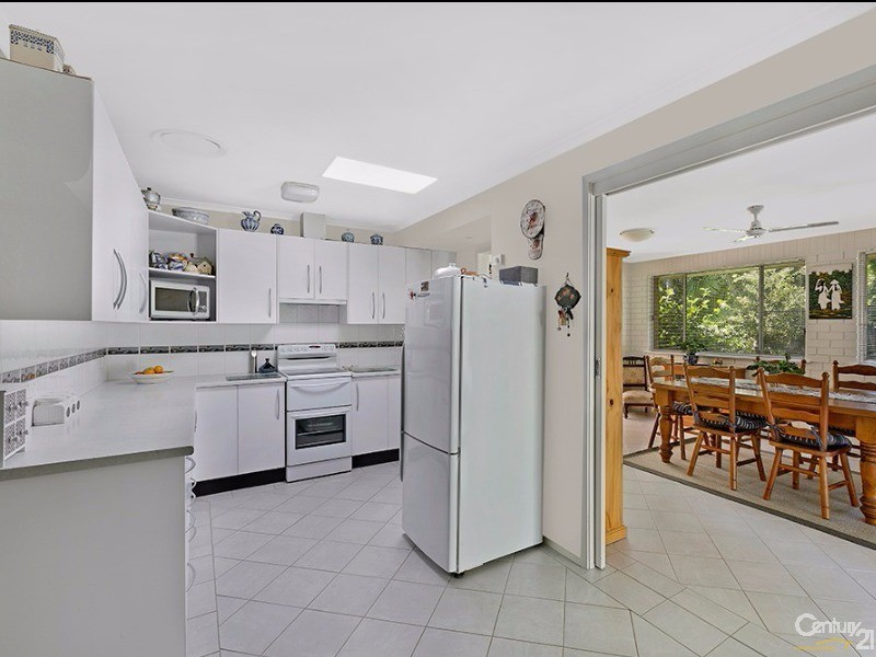 3 Loxley Close, Berkeley Vale NSW 2261