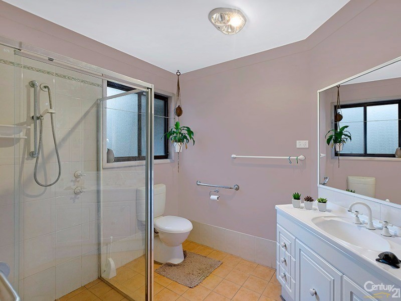 137 Kerry Crescent, Berkeley Vale NSW 2261
