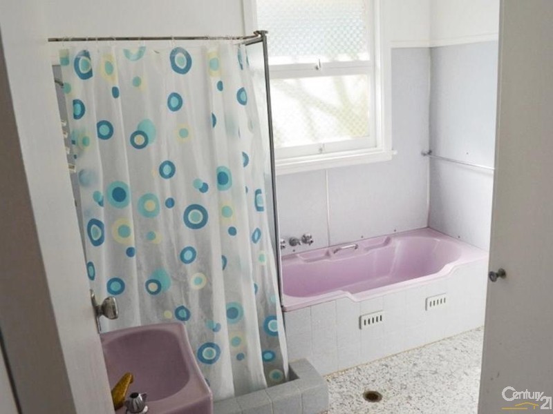 212 Tumbi Road, Tumbi Umbi NSW 2261