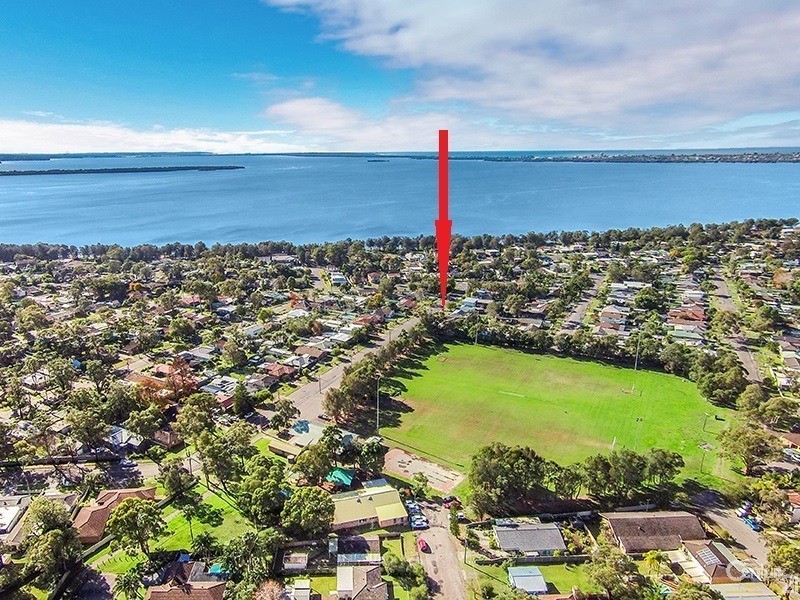 18 Kurraba Parade, Berkeley Vale NSW 2261