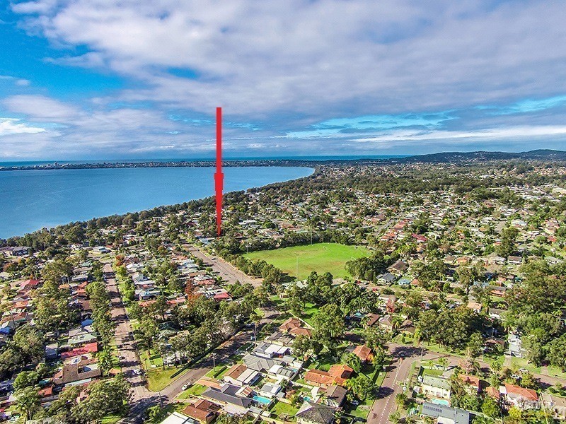 18 Kurraba Parade, Berkeley Vale NSW 2261