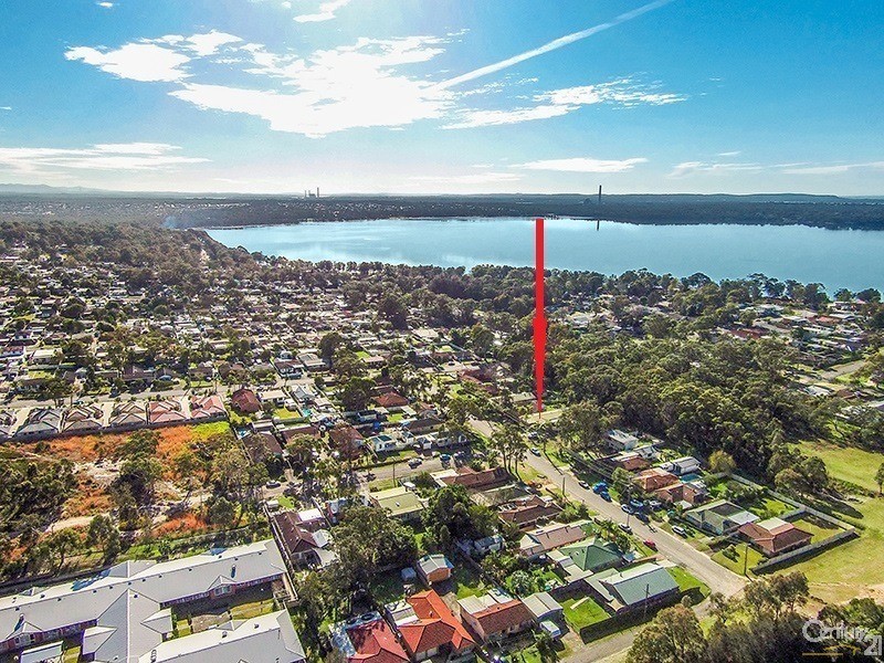 13 Merinda Avenue, Charmhaven NSW 2263