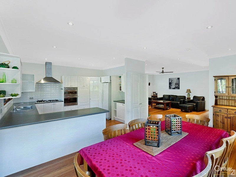 13 Lakedge Avenue, Berkeley Vale NSW 2261