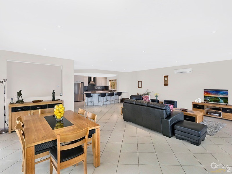 25 Kenmare Avenue, Berkeley Vale NSW 2261
