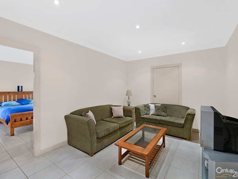 25 Kenmare Avenue, Berkeley Vale NSW 2261