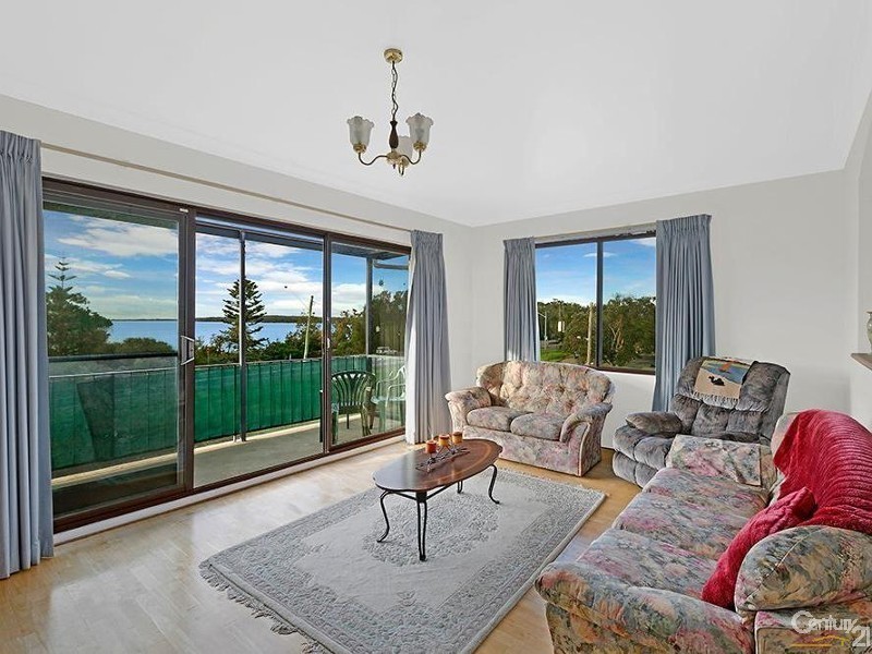 2/6 Lynch Cres, The Entrance North NSW 2261