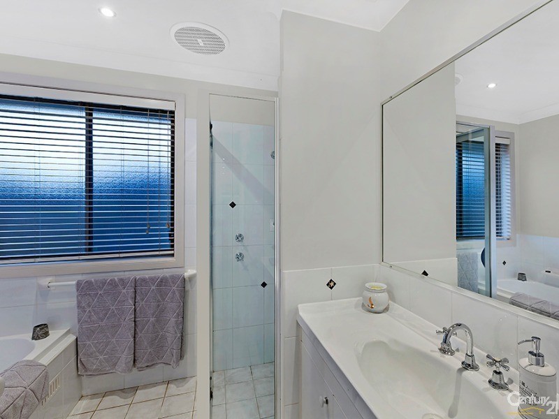 11 Shearwater Street, Tumbi Umbi NSW 2261