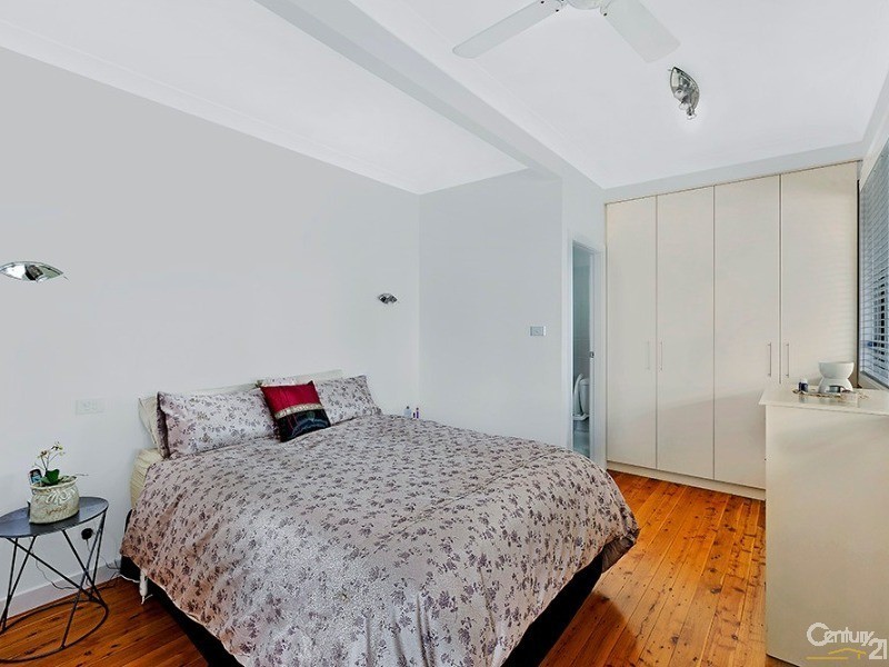 3 Kenmare Avenue, Berkeley Vale NSW 2261