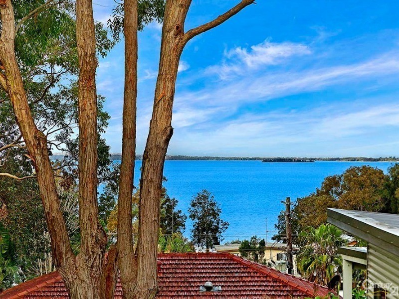 3 Kenmare Avenue, Berkeley Vale NSW 2261