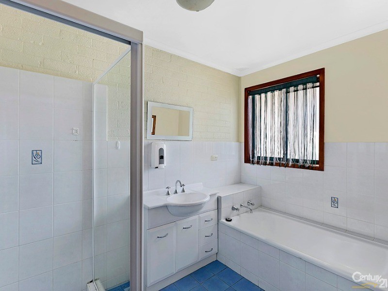 2/1 Bay Road, The Entrance NSW 2261