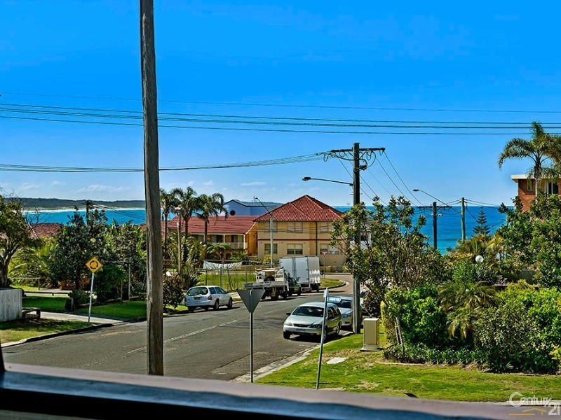 2/1 Bay Road, The Entrance NSW 2261