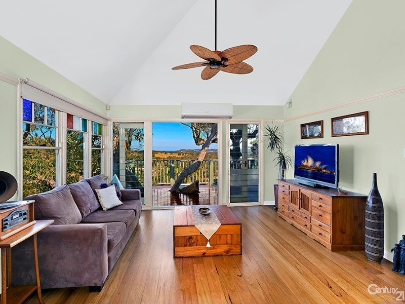 1 Valley View Road, Bateau Bay NSW 2261