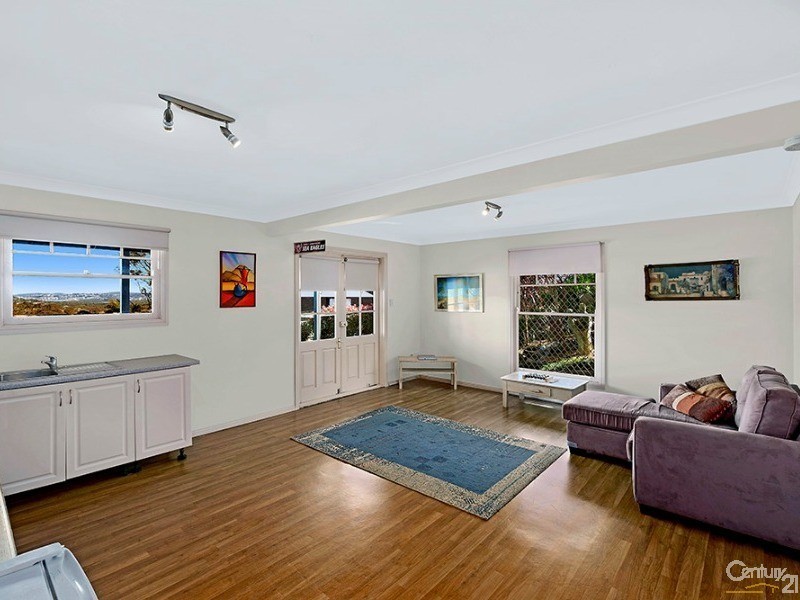 1 Valley View Road, Bateau Bay NSW 2261