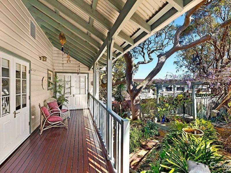 1 Valley View Road, Bateau Bay NSW 2261