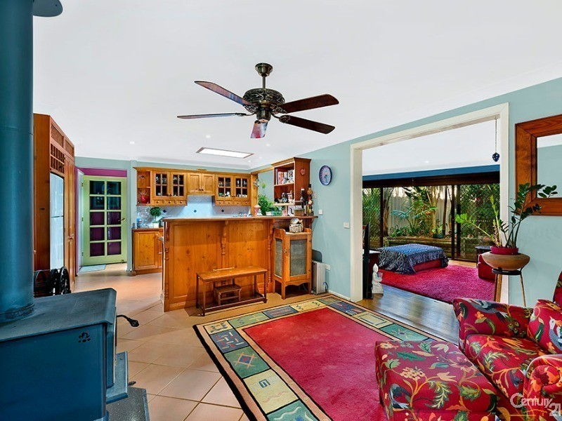 4 Lamb Close, Bateau Bay NSW 2261