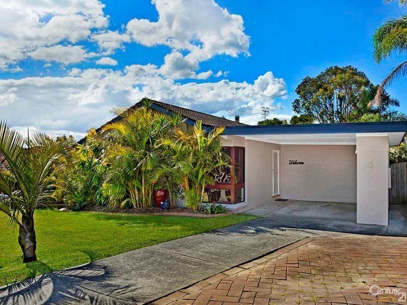 4 Lamb Close, Bateau Bay NSW 2261