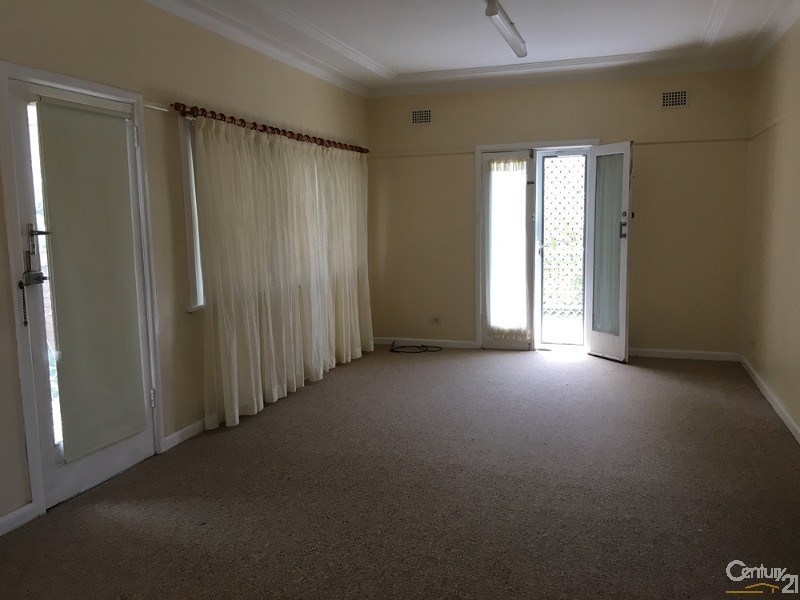 1/55 Warrigal Street, The Entrance NSW 2261