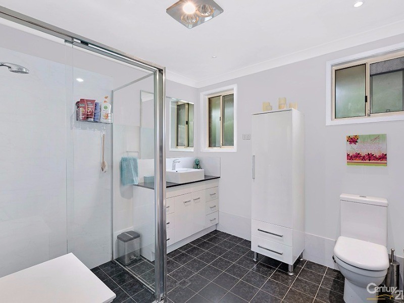 35 St James Avenue, Berkeley Vale NSW 2261
