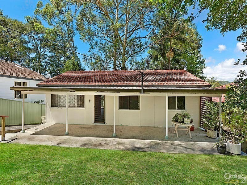 38 Shannon Parade, Berkeley Vale NSW 2261