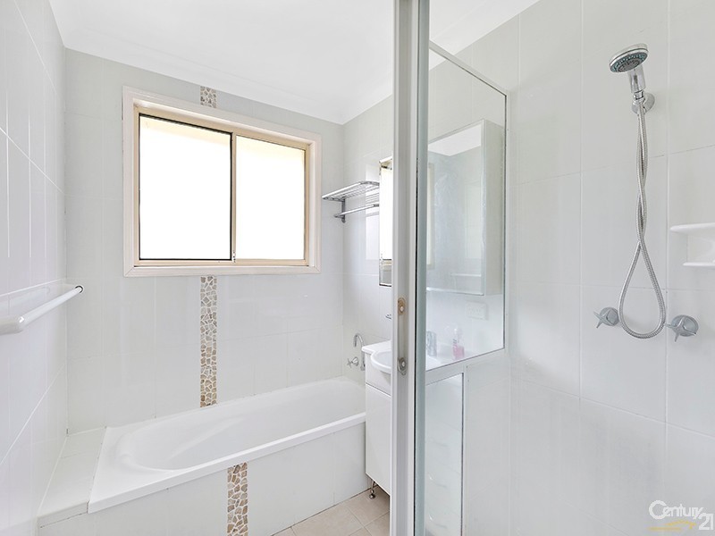 2/10 Jacaranda Avenue, Glenning Valley NSW 2261