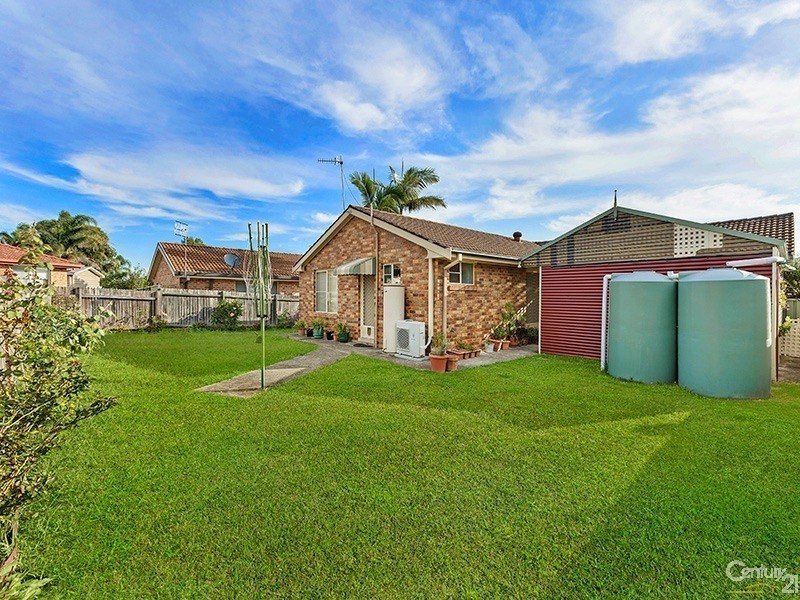 24 Sir Joseph Banks Drive, Bateau Bay NSW 2261