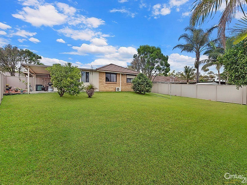 2  Ruth Place, Bateau Bay NSW 2261