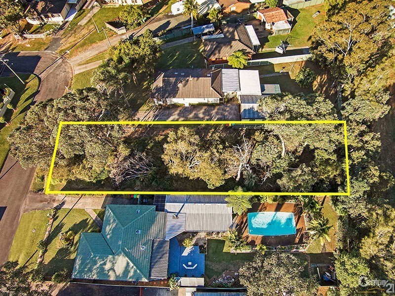 16 Lucas Crescent, Berkeley Vale NSW 2261