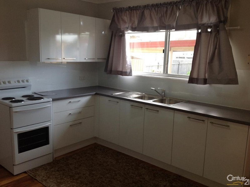 8 Yeddenba Avenue, Blue Bay NSW 2261