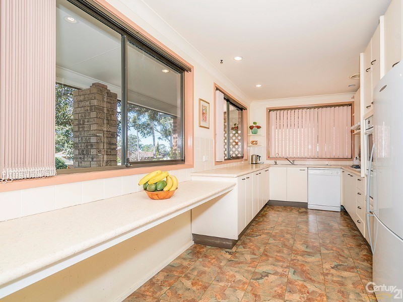 28 Jeannie Crescent, Berkeley Vale NSW 2261