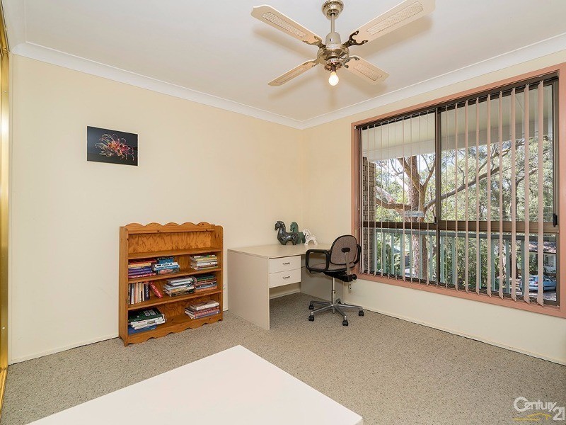 28 Jeannie Crescent, Berkeley Vale NSW 2261