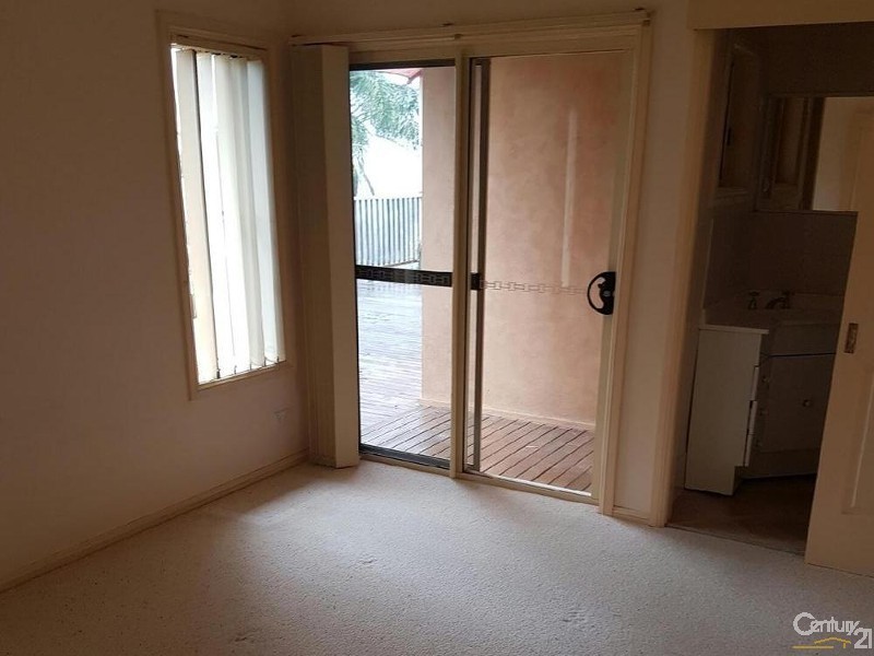 21 Kilkenny  Road, Berkeley Vale NSW 2261