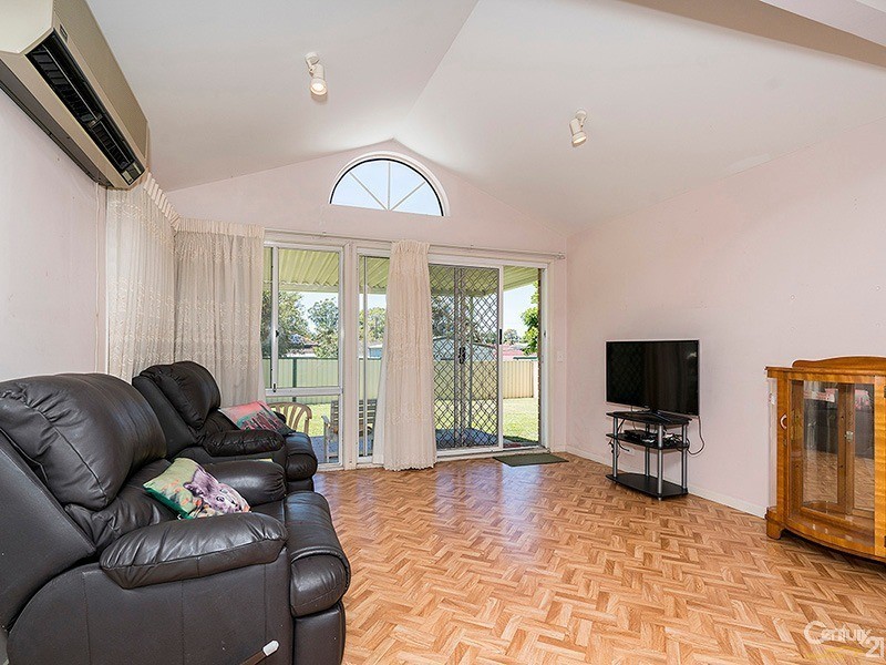 19 Casurina Close, Lake Haven NSW 2263